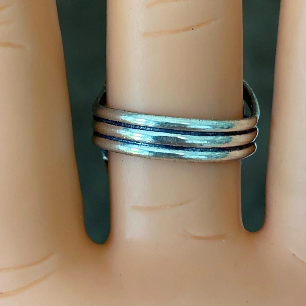Size 8 Ruby in Fuchsite 925 Sterling Silver Oval Ring